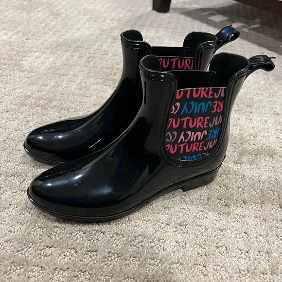 New JUICY COUTURE Romance Black Heart Graffiti MultiColor Rain Boots - Picture 15 of 16